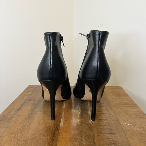 BCBGeneration Black ankle heel boots - Picture 2 of 7